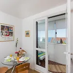One Bedroom With Loggia And Sea View Daire