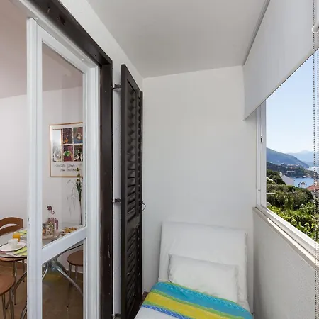 One Bedroom With Loggia And Sea View Daire *