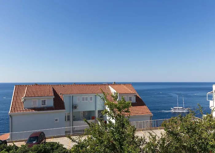 Appartement One Bedroom With Loggia And Sea View *