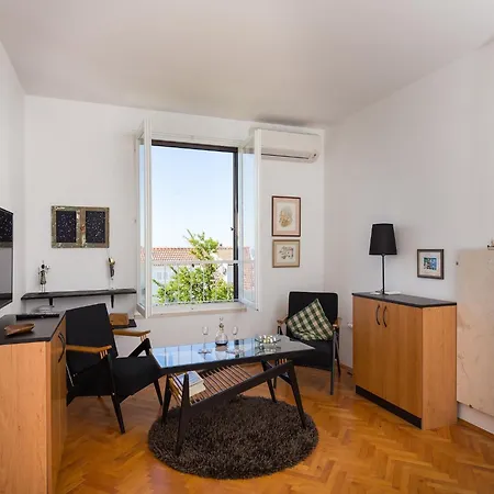 One Bedroom With Loggia And Sea View * 杜布罗夫尼克